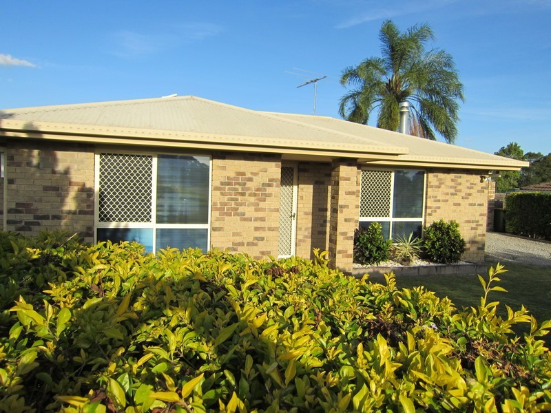 8 Dellvene Crescent, Rosewood QLD 4340