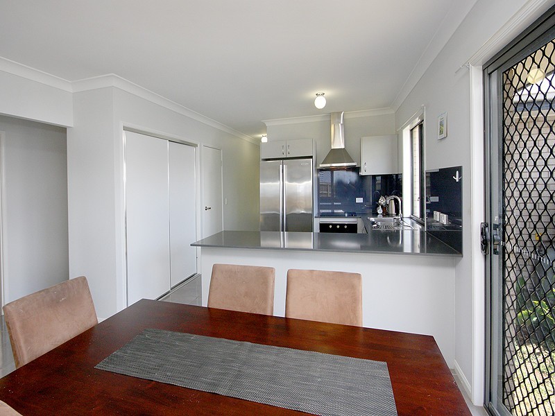 8 Boronia Street, Deebing Heights QLD 4306