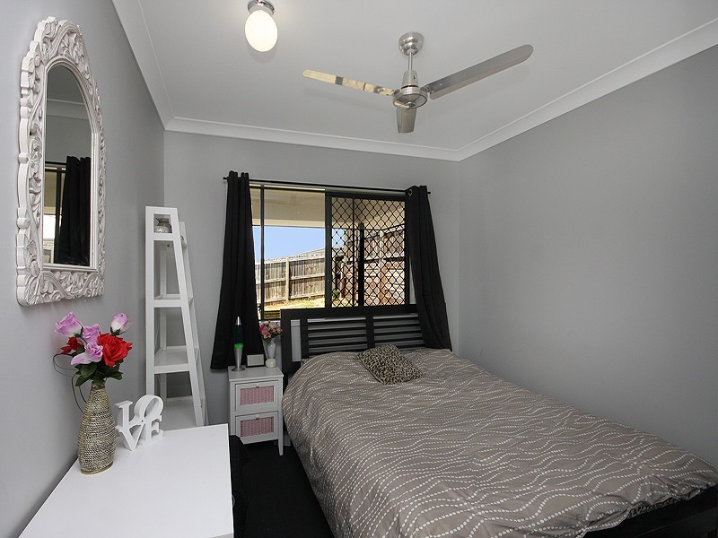 8 Boronia Street, Deebing Heights QLD 4306