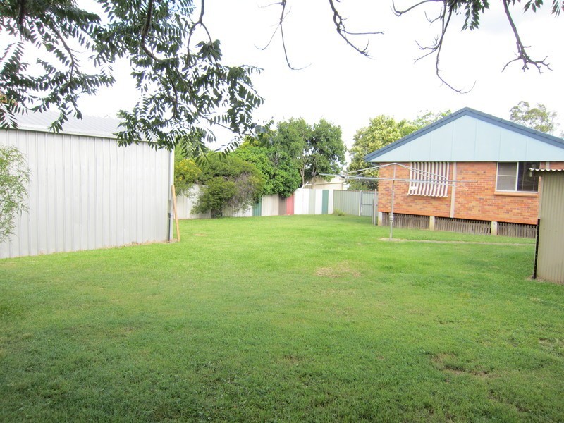 1 Peacock Street, One Mile QLD 4305