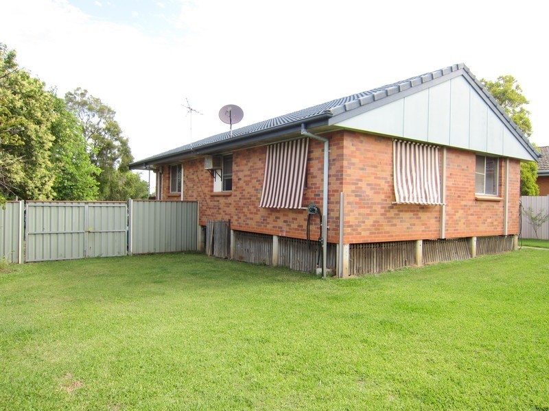 1 Peacock Street, One Mile QLD 4305