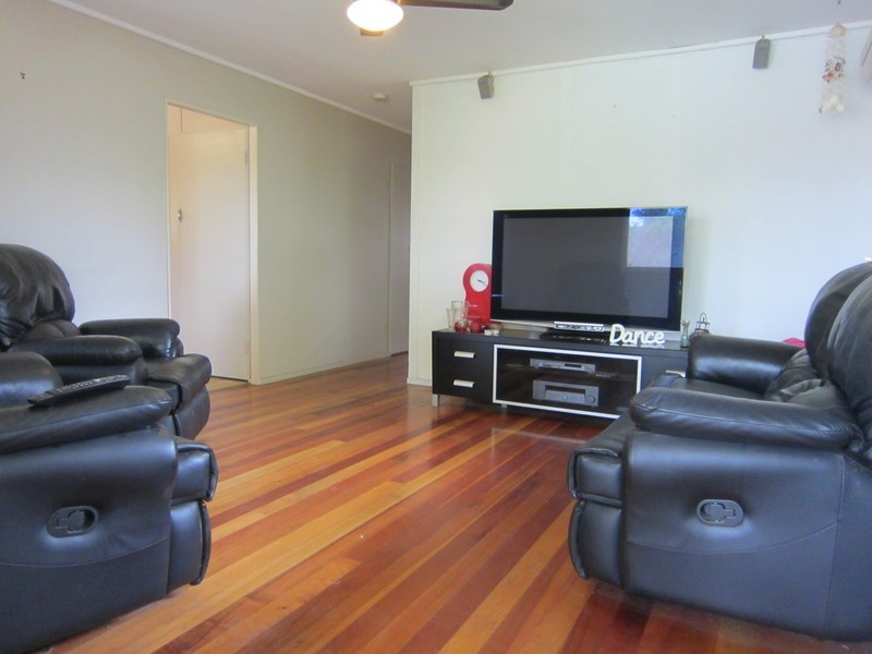 1 Peacock Street, One Mile QLD 4305