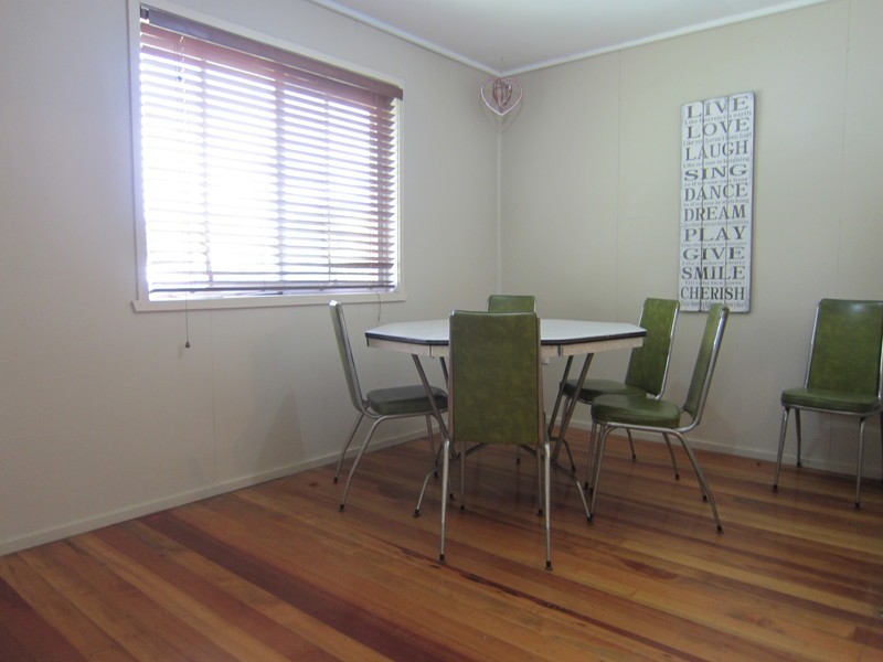 1 Peacock Street, One Mile QLD 4305