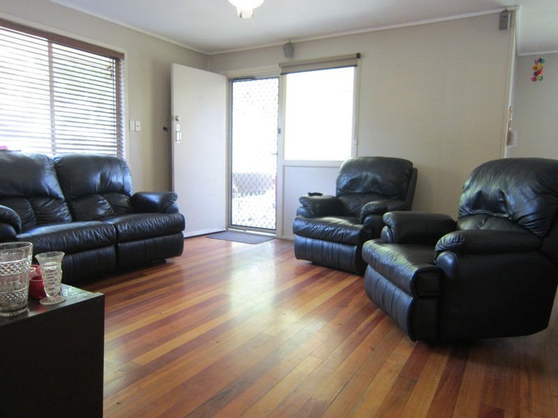 1 Peacock Street, One Mile QLD 4305