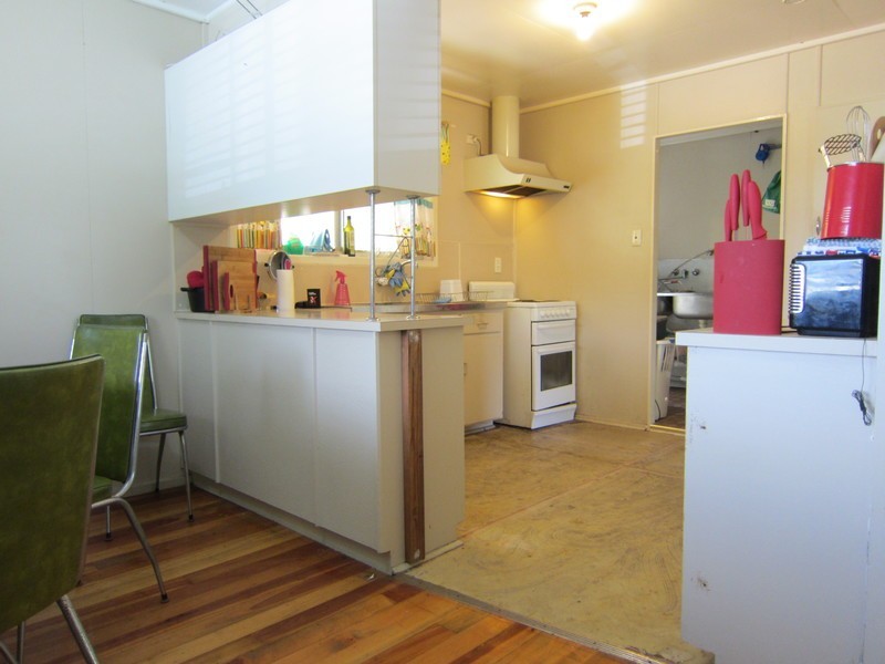 1 Peacock Street, One Mile QLD 4305