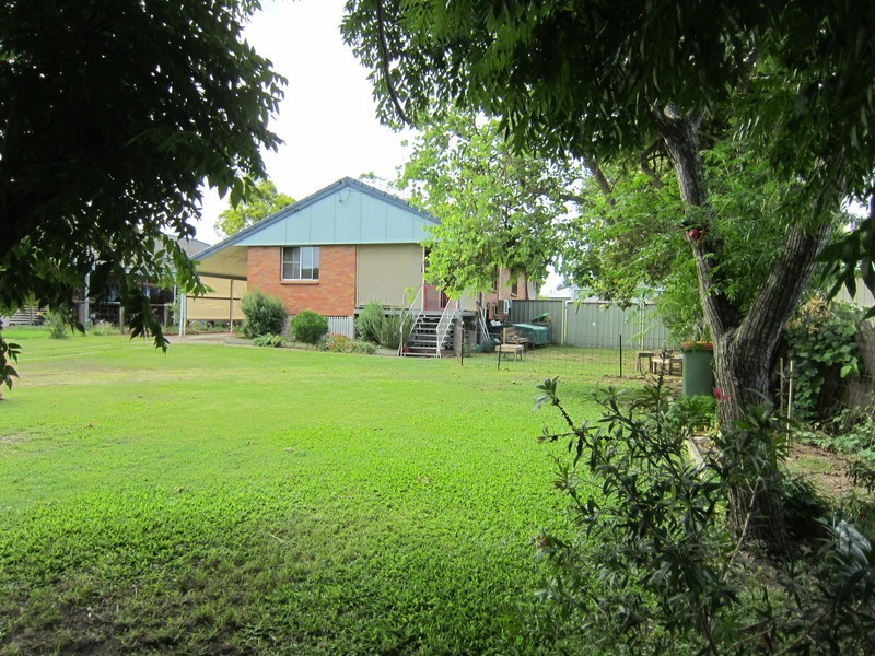 1 Peacock Street, One Mile QLD 4305