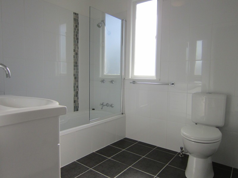 11 Charlotte Street, Basin Pocket QLD 4305