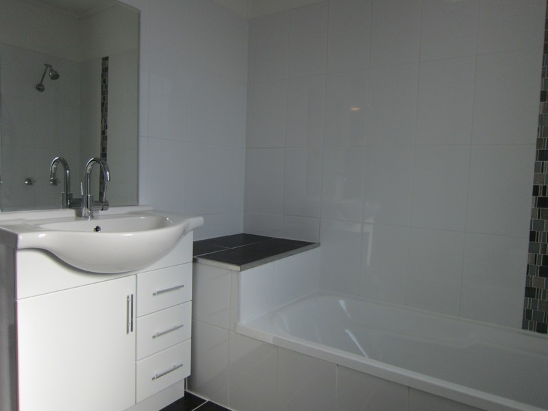 11 Charlotte Street, Basin Pocket QLD 4305