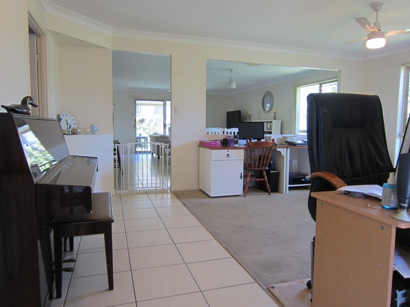 1 Heit Court, North Booval QLD 4304