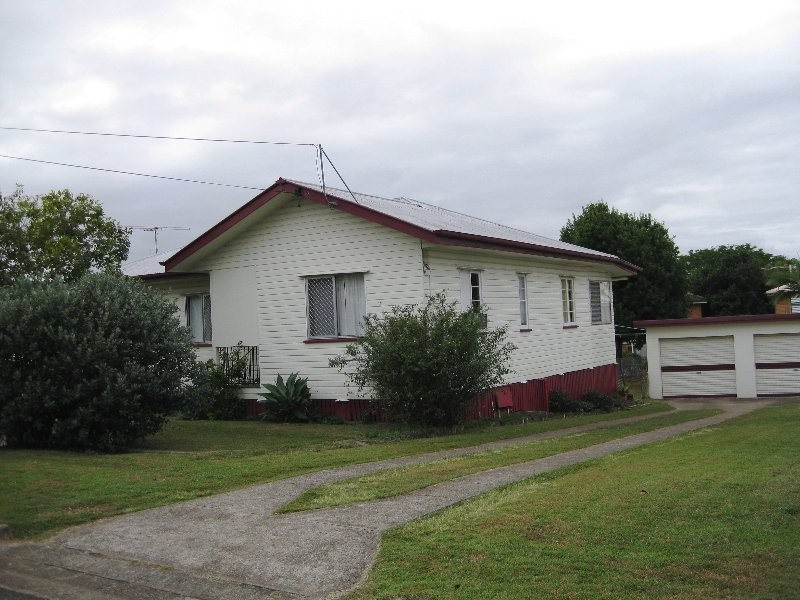 5 Blaxland Street, Eastern Heights QLD 4305