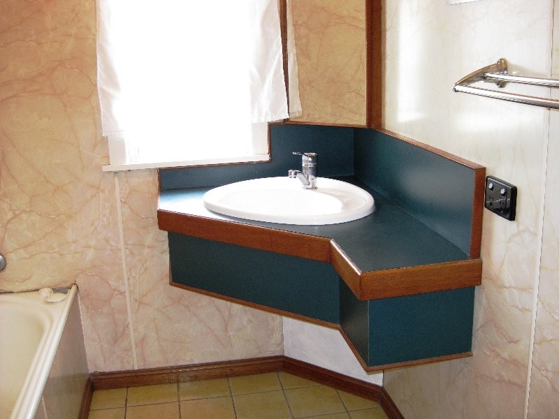 5 Blaxland Street, Eastern Heights QLD 4305