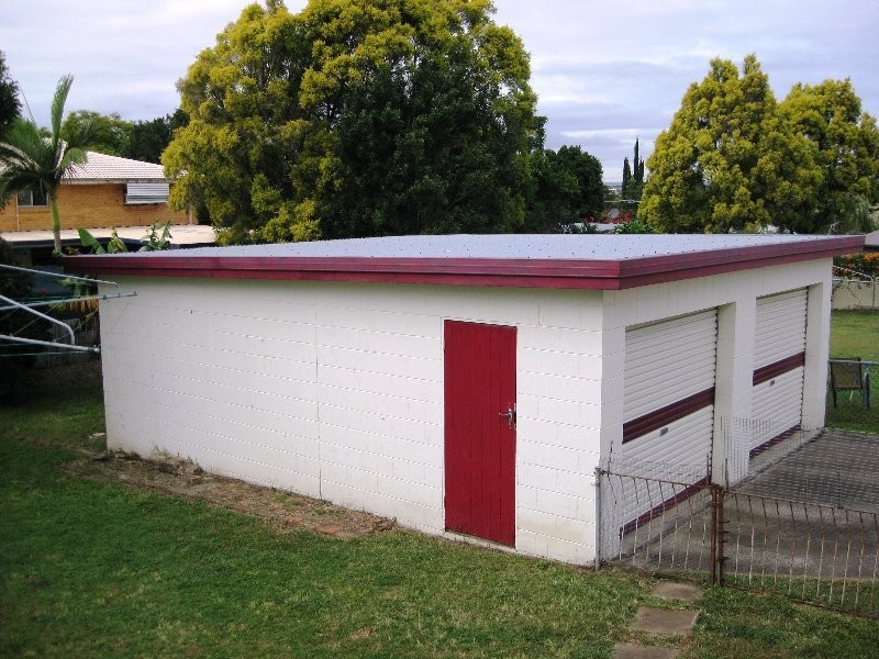 5 Blaxland Street, Eastern Heights QLD 4305