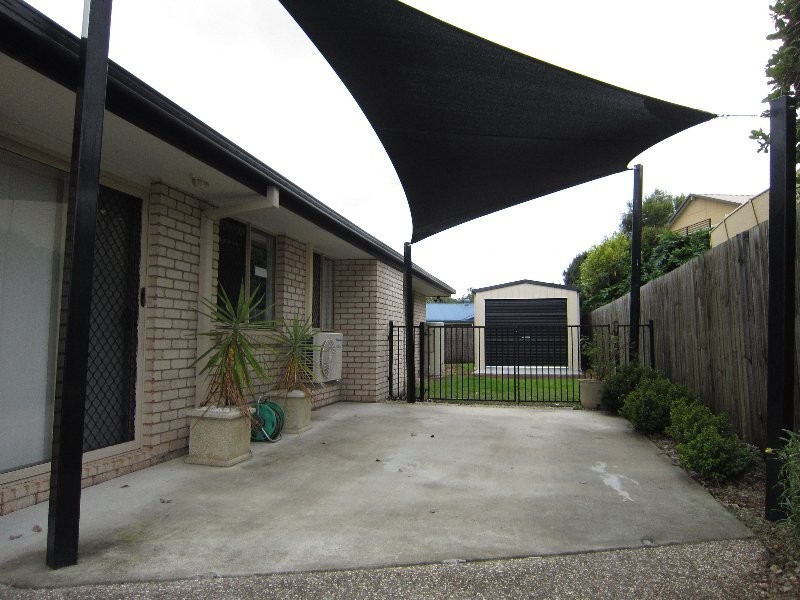 2 Falcon Court, Flinders View QLD 4305