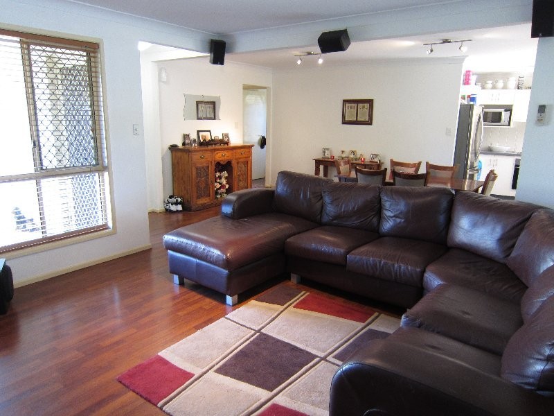 10 Arabian Close, Yamanto QLD 4305