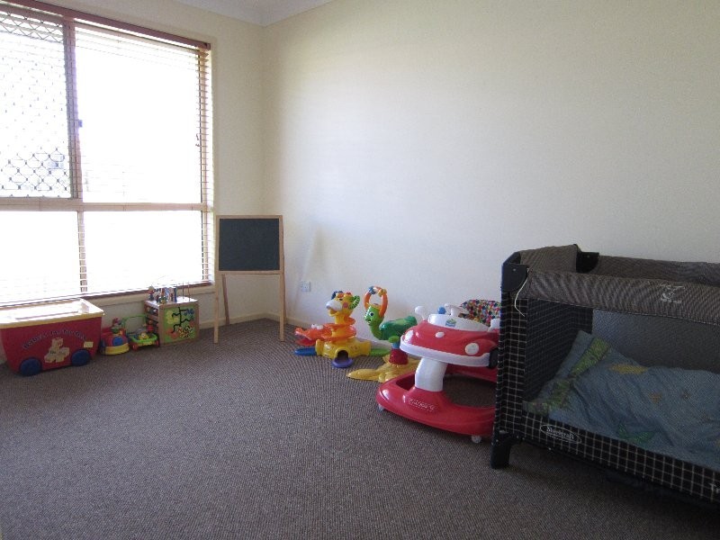 10 Arabian Close, Yamanto QLD 4305