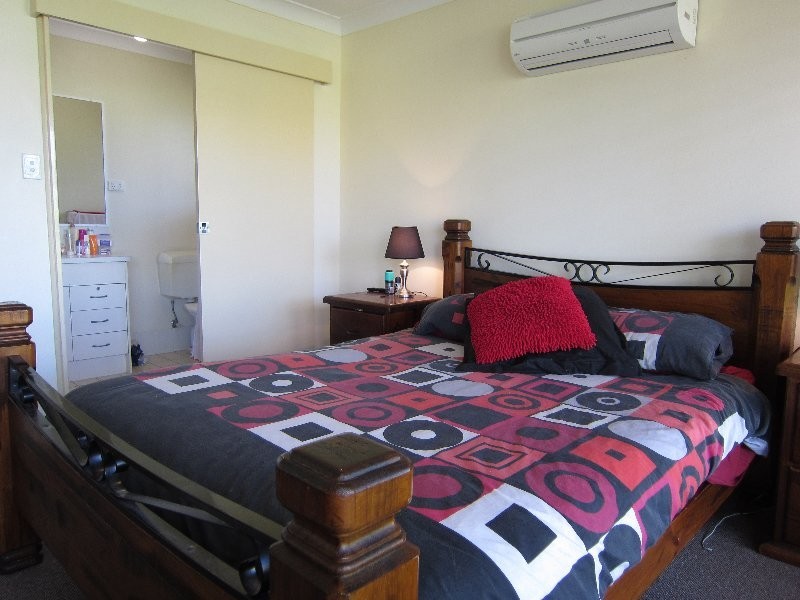 10 Arabian Close, Yamanto QLD 4305