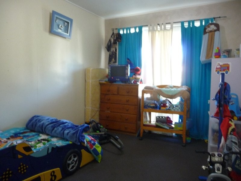 11 Cross Street, Raceview QLD 4305