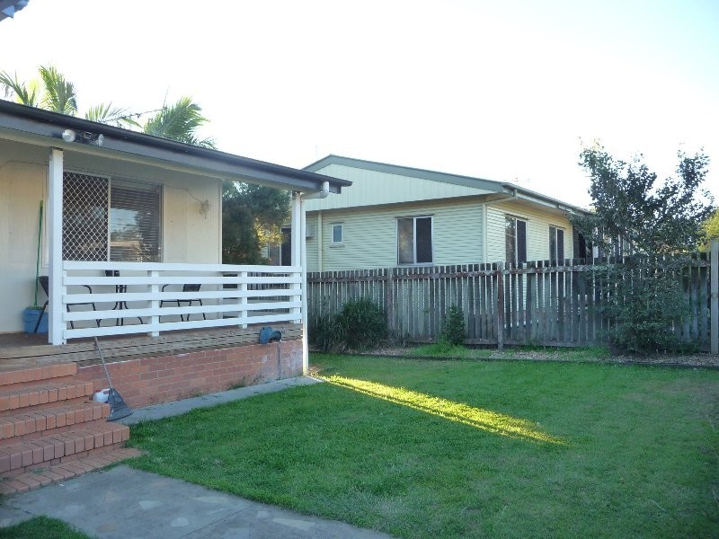 11 Cross Street, Raceview QLD 4305