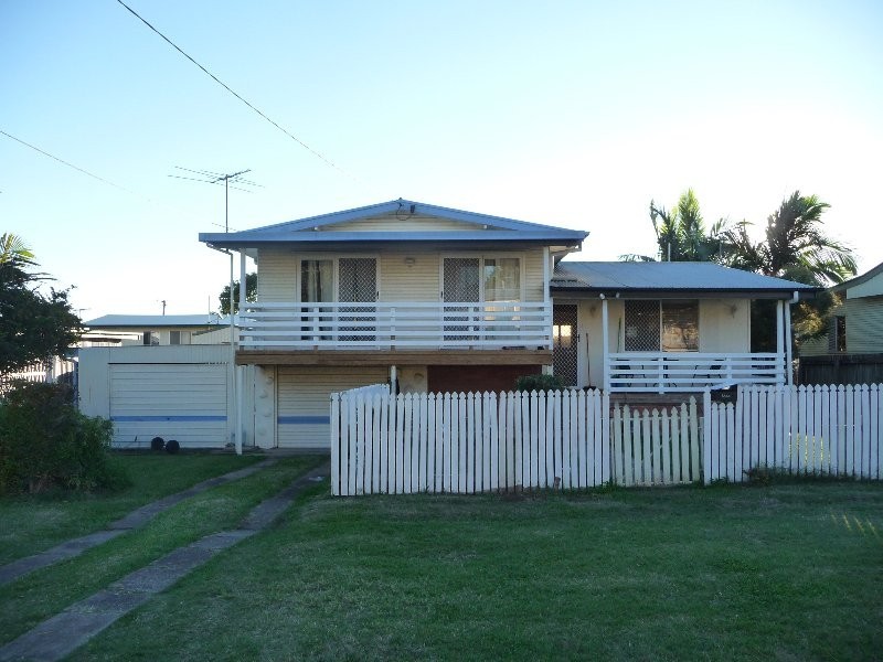 11 Cross Street, Raceview QLD 4305