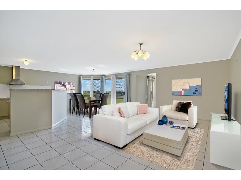 29 Ivory Close, Peak Crossing QLD 4306