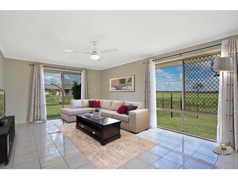 29 Ivory Close, Peak Crossing QLD 4306