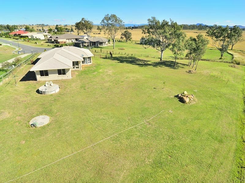 29 Ivory Close, Peak Crossing QLD 4306