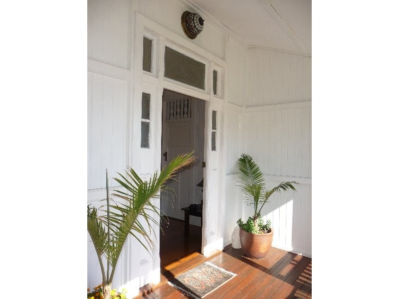13a George Street, Newtown QLD 4305