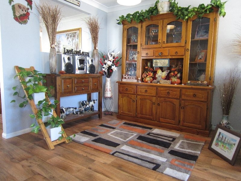 8 Amor Court, Yamanto QLD 4305