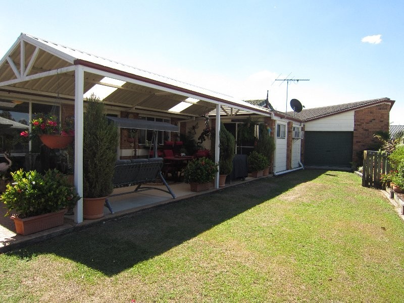 8 Amor Court, Yamanto QLD 4305