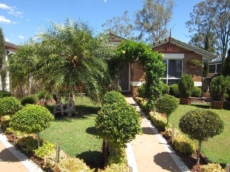8 Amor Court, Yamanto QLD 4305