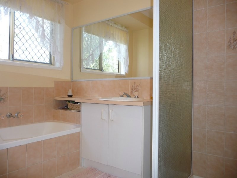 16 Harper Street, Raceview QLD 4305