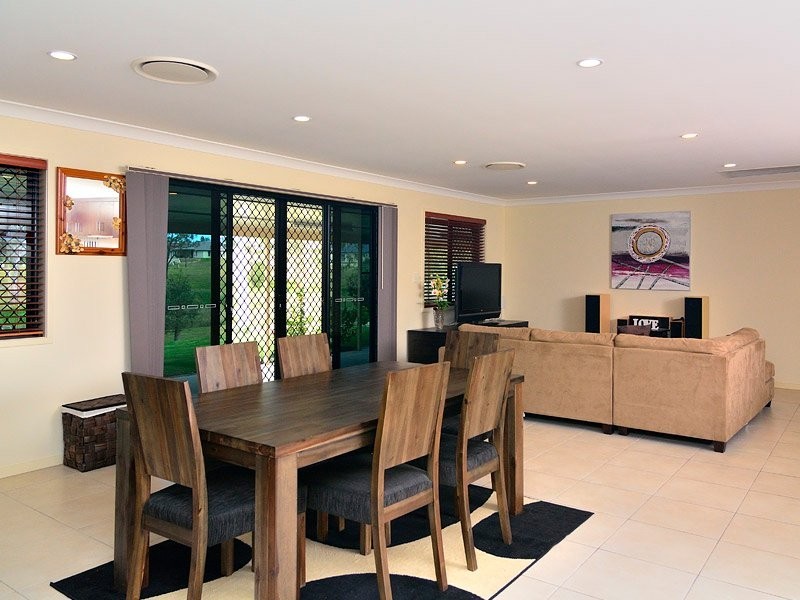 31 Warren Court, Willowbank QLD 4306