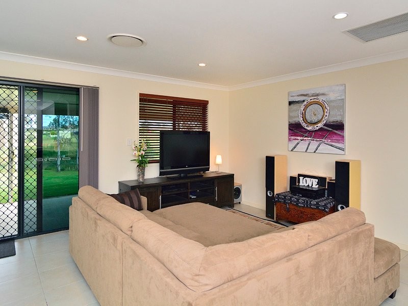 31 Warren Court, Willowbank QLD 4306