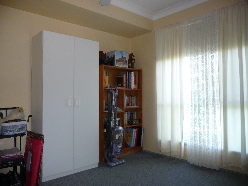 13 Hunter Street, Brassall QLD 4305