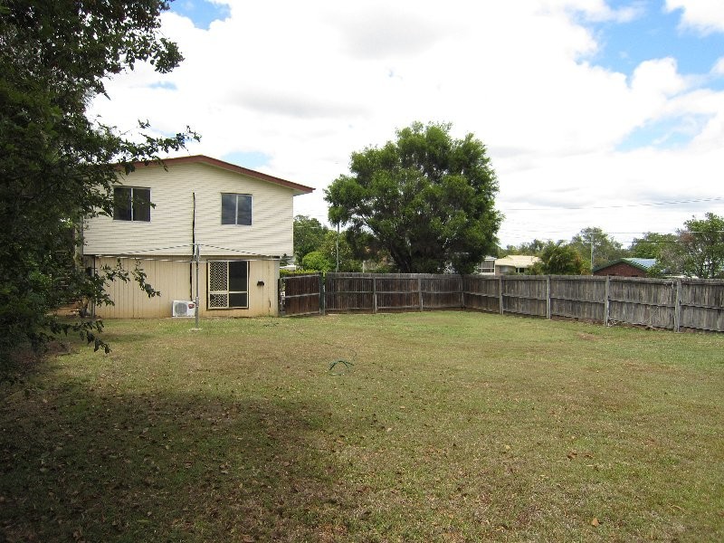 1 Eileen Street, Flinders View QLD 4305