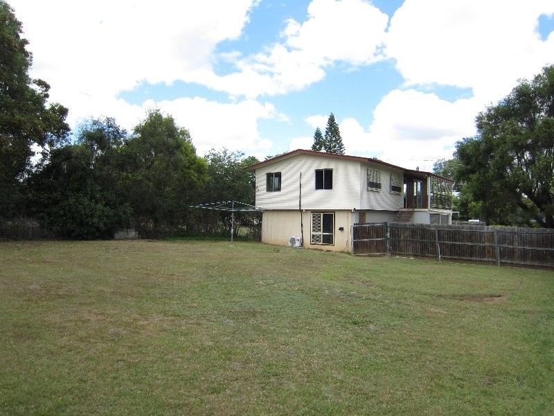 1 Eileen Street, Flinders View QLD 4305