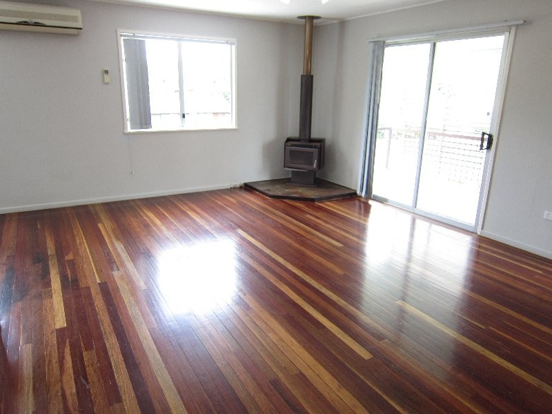 1 Eileen Street, Flinders View QLD 4305