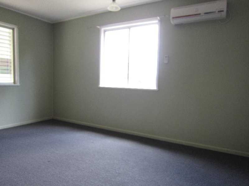 1 Eileen Street, Flinders View QLD 4305