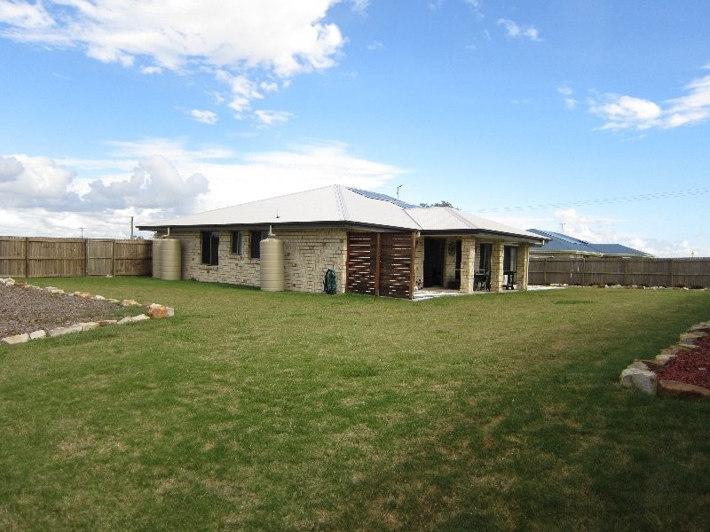 4 Petal Place, Yamanto QLD 4305