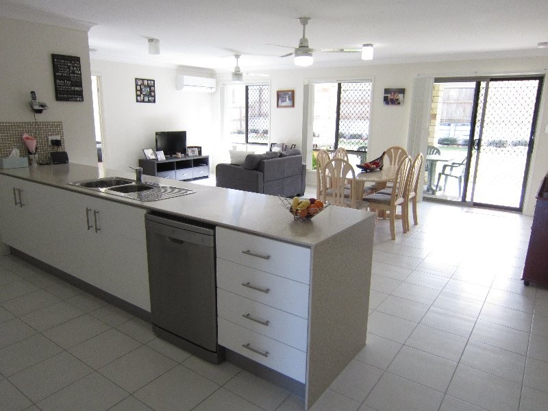 4 Petal Place, Yamanto QLD 4305