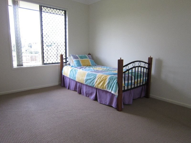 4 Petal Place, Yamanto QLD 4305
