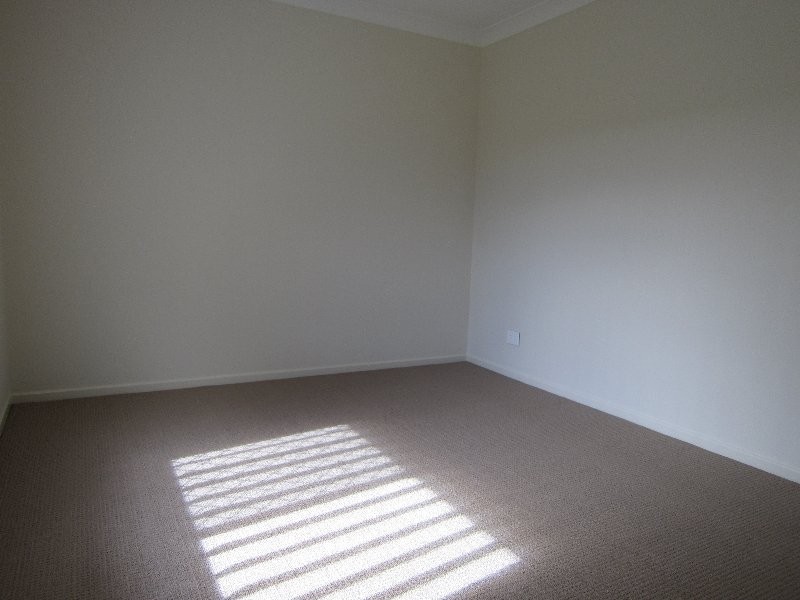 4 Petal Place, Yamanto QLD 4305