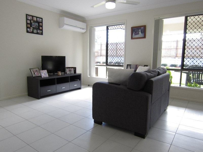 4 Petal Place, Yamanto QLD 4305