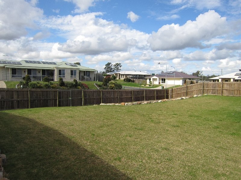 4 Petal Place, Yamanto QLD 4305