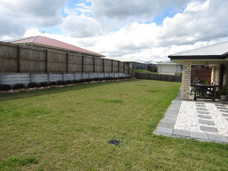 4 Petal Place, Yamanto QLD 4305