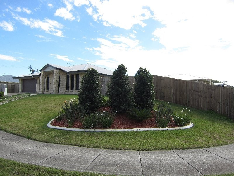 4 Petal Place, Yamanto QLD 4305