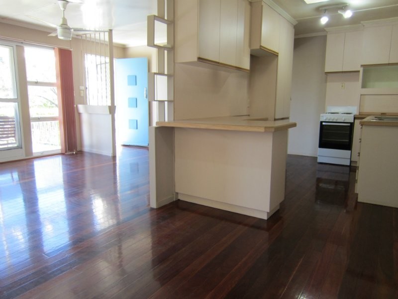 17 Grenadier Circle, Ebbw Vale QLD 4304