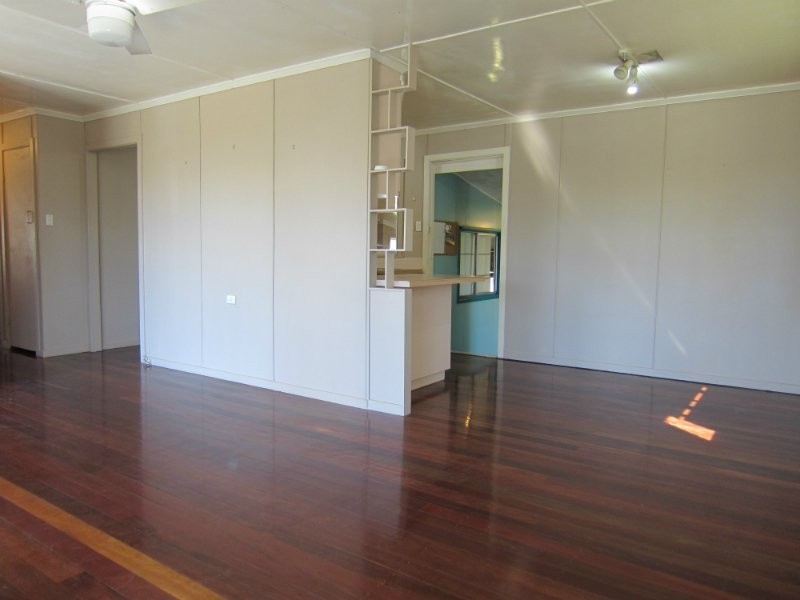 17 Grenadier Circle, Ebbw Vale QLD 4304