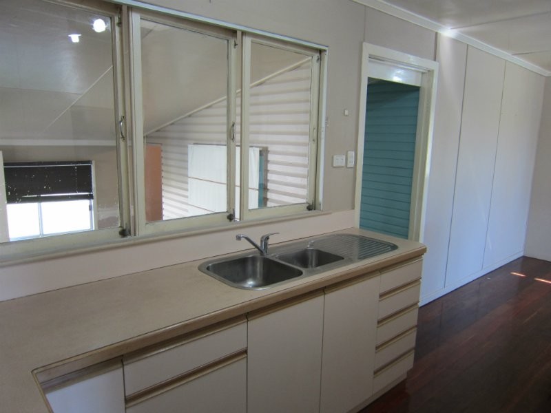 17 Grenadier Circle, Ebbw Vale QLD 4304