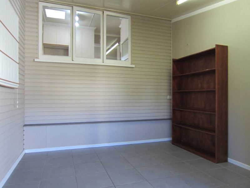 17 Grenadier Circle, Ebbw Vale QLD 4304